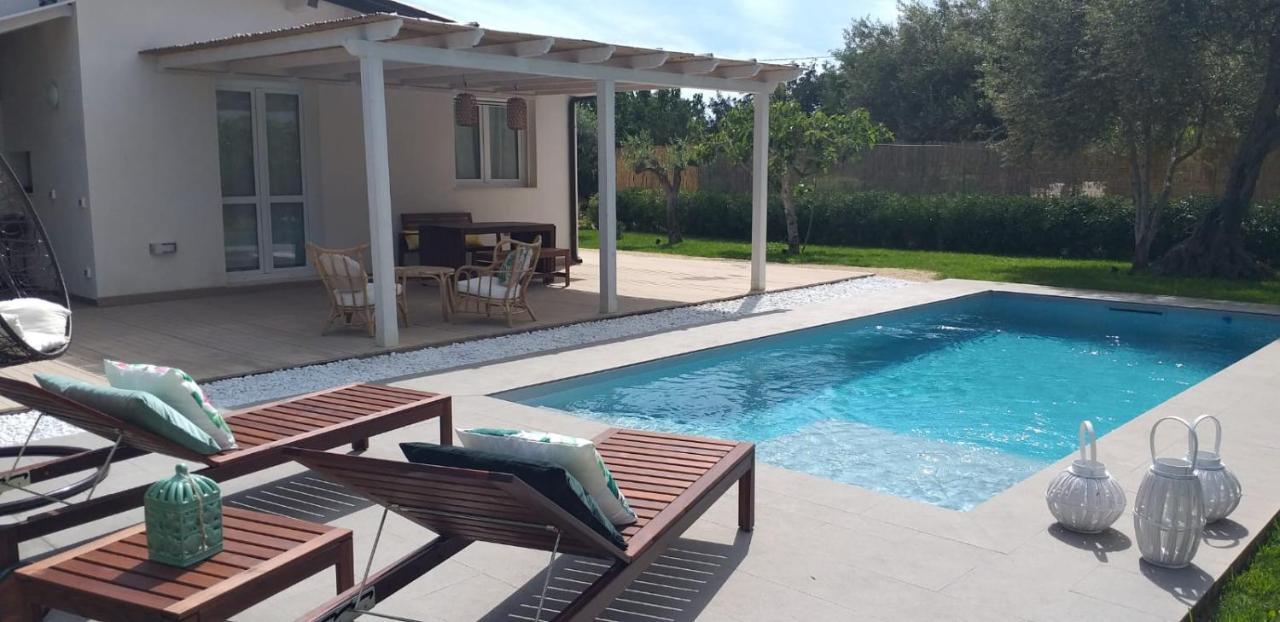 Villa Federica Con Piscina/With Pool Santa Maria Del Focallo Exterior foto